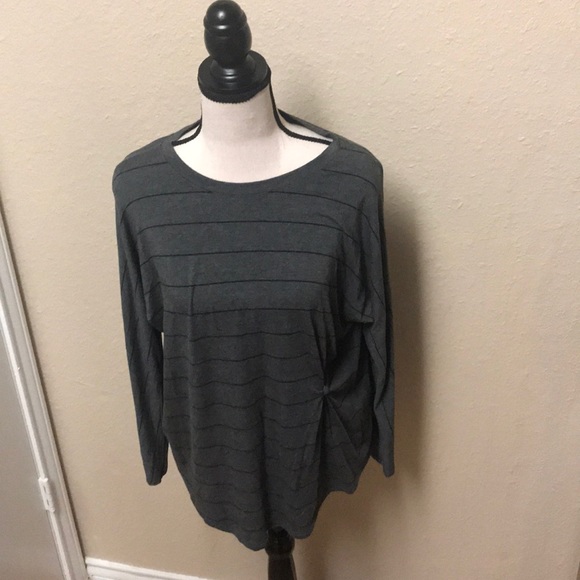 Banana Republic Sweaters - Banana Republic Lightweight Sweater~Size M